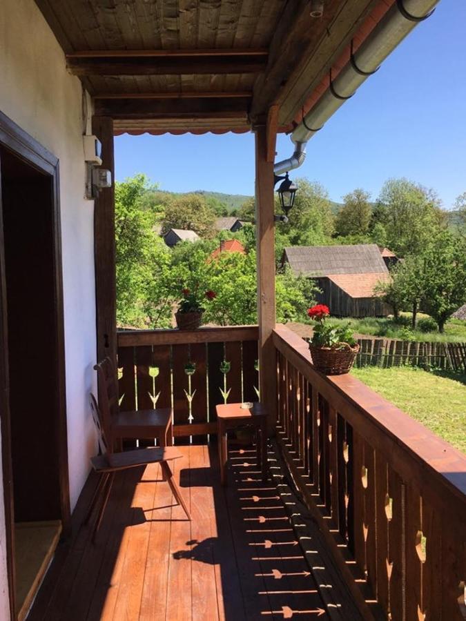 Miklos Lak Ocna de Sus Bagian luar foto